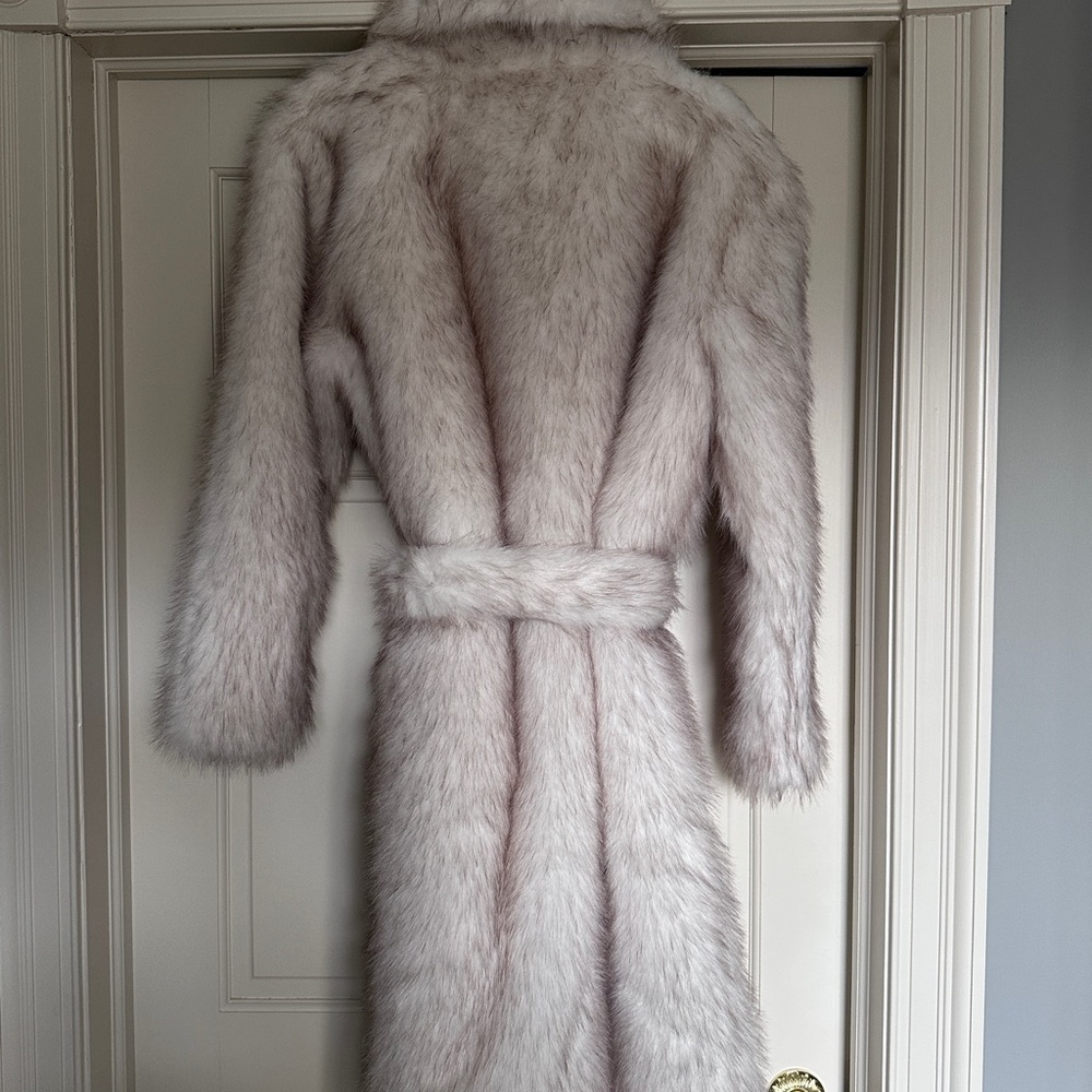 White Faux Fur Belted Coat Long Plush Robe Style Winter Jacket - Picture 4 of 4